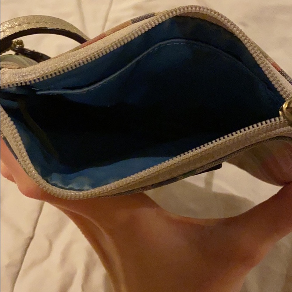 Wristlet - Picture 3 of 4